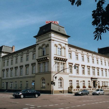 Hotel "Stadt Koethen" Koethen  Ngoại thất bức ảnh